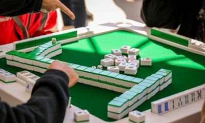 Experience Singapore Chinese Mahjong and Tea with a Local Host