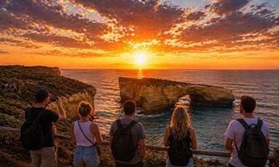 Great Ocean Road Discovery Tour-12 Apostles & Golden Hour Wonders