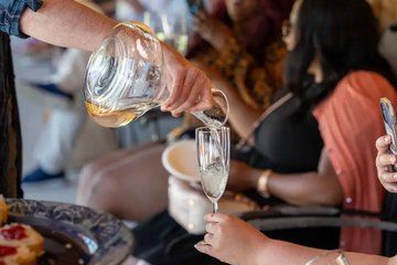 Private Guided Wine Tour to Niagara