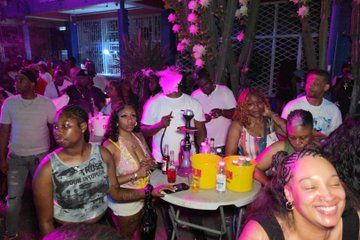 2Gran VIP Experience Uptown Mondays Dancehall and Media Lounge