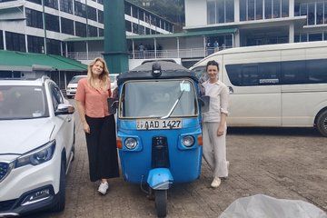 Nuwara Eliya Tuk City Tour