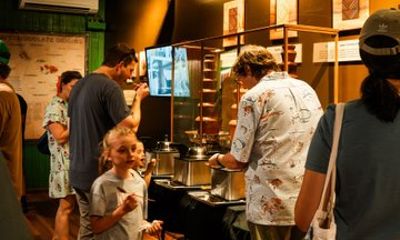 Mānoa Chocolate Factory Tour: The Golden Spoon Experience