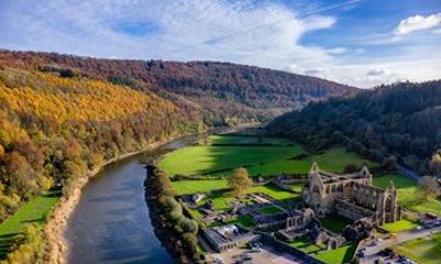 Private Shore Tour: Wye Valley – Castles, Abbeys, Welsh History