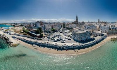 Private Ostuni and Monopoli Tour White City and Adriatic Coast