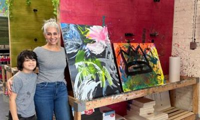60min Duo Splatter Paint Experience in LA Large Shared Canvas