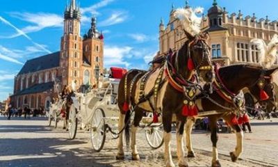 Electric Bike Tour Through Krakow Old Town and Kazimierz