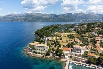 From Dubrovnik: Elaphiti Islands and Old Town Panorama Boat Tour