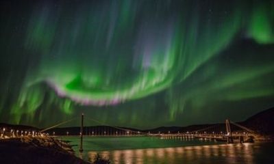 Northern Lights Chase in Hammerfest Small Group Sami Tour