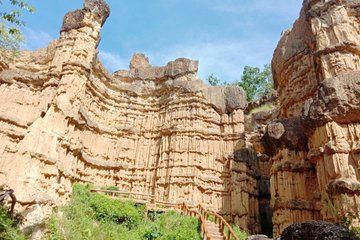 Wonder Pha Chor Canyon and Handicrafts Tour