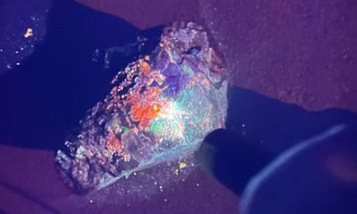 Advanced Midwave UV Mineral Tour in Bisbee