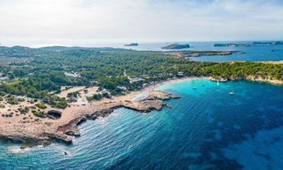 Ibiza Beaches Private Tour in Cala Comte Cala Bassa and More