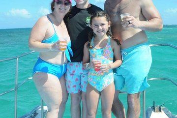 Unforgettable Family Boat Experience