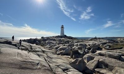 Peggy's Cove and City Tour including Titanic Cemetery