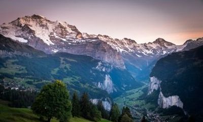 Private Bernese Oberland Scenic Journey from Lucerne