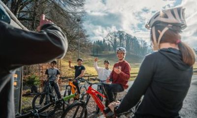 E-Bike Lake Tour Explore Interlaken and Lake Brienz