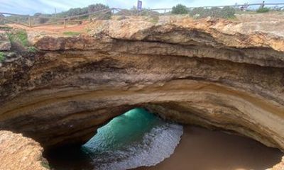 Discovering Algarve: Benagil cave, Beaches and Art