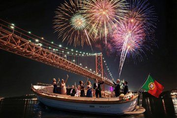 Lisbon New Year’s Eve Cruise with Fireworks on the Tagus River