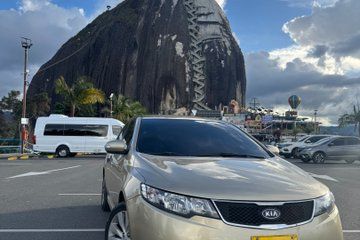 Private airport transfers to Medellin