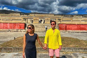 Cultural Tour in Oaxaca Monte alban Mitla and crafts.