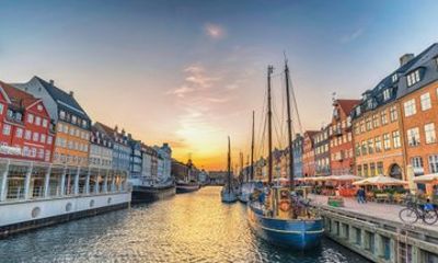 Copenhagen Private Night Tour and City Lights Ride