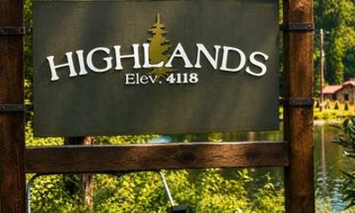 Carolina Waterfalls and Highlands Private VIP Boutique Tour