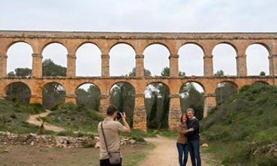 Tarragona and Sitges Tour from Barcelona with Hotel Pick-up