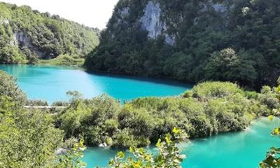 Plitvice Lakes Private Day Trip from Zagreb - Premium SUV