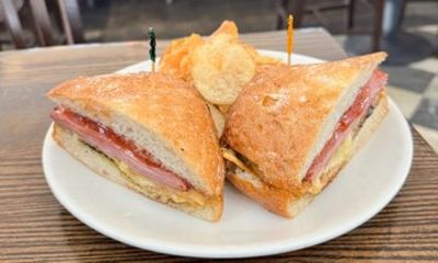 Kansas City Downtown Food Tour with 5 Local Dishes