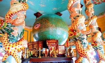 Private Cu Chi Tunnels and Cao Dai Temple Tour
