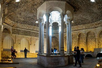 Girona and Dali Museum Private Tour with Hotel Pick up