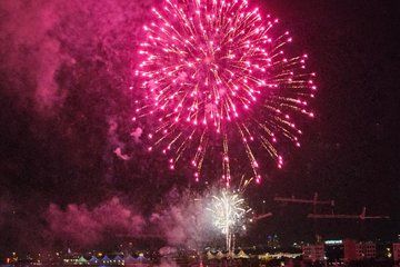 Miami July 4 Fireworks Cruise with Unlimited Prosecco
