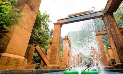 Full Day Lost World of Tambun Theme Park Tour