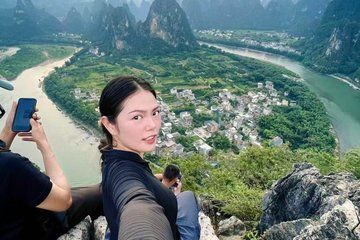 Yangshuo Sunset at Xianggong Hill and Yulong River Bamboo Rafting