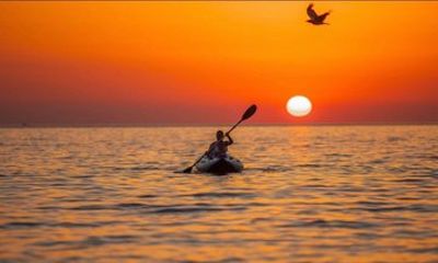 Kayaking Tour at Al Qurum Beach – Guided Muscat Adventure