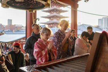 Tokyo Luxury Kimono Walking Food Tour with Local Guide