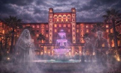 Grand Galvez Ghost Tour Experience