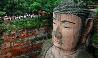 Chengu Panda & Buddha Private Day Tour with Optional Guide
