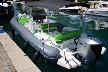 Private Boat Tour Custom Itinerary from Split or Trogir