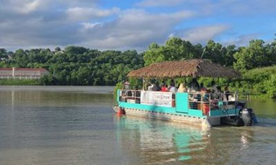 Shared Tiki Boat Cruise on the Ohio River