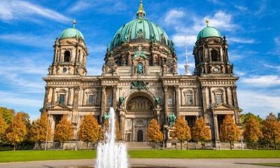 Berlin Highlights Private Car Tour