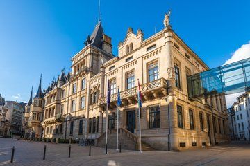 Luxembourg Power, Palaces and Royal Secrets Walking Tour