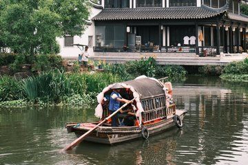 1 Day Wellness Tour in Xinchang TCM Canal Boat and Street Food
