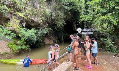 VangVieng Day Tour Kayaking, Cave Tubing and Blue Lagoon3