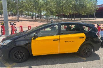Private Barcelona Airport BCN Transfer to City Center