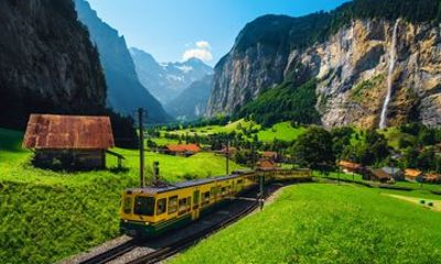 Best of Switzerland - 5 Day Private Minivan Tour from Zurich