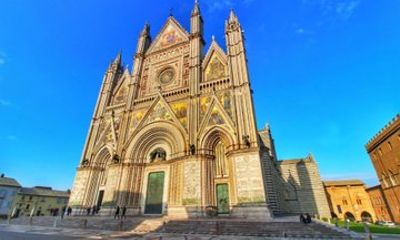 Civita di Bagnoregio and Orvieto Full Day Tour