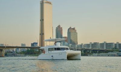 Premier Yacht Cruise on Seoul Han River Yeouido