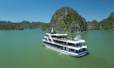 Signature Luxury Day Cruise to Ha Long Bay from Hanoi