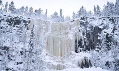 Korouoma Canyon and Auttikongas All Season Hike with Local BBQ