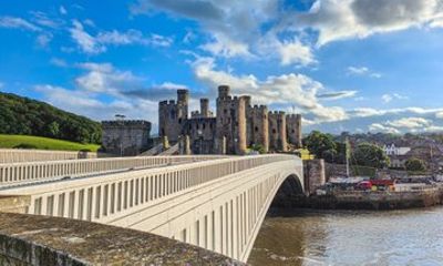 Welsh Castles & Coastline Private Shore Tour from Liverpool Port